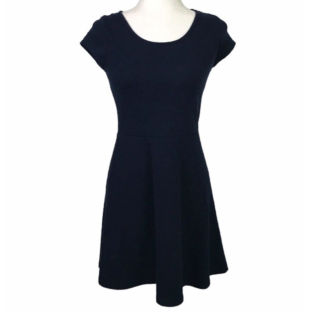 Prince & Fox Size M Fit & Flare Dress Blue Pull Over Textured Knit Casual Short